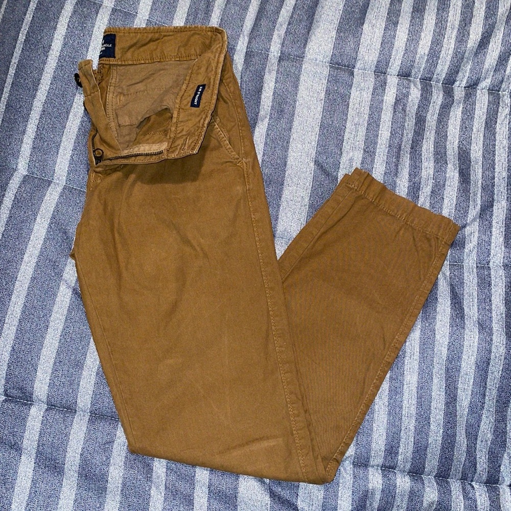 American Eagles Men’s Slim Straight Pants